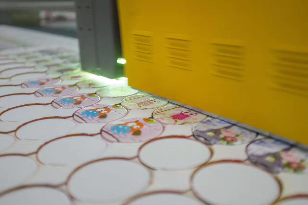 UV打印機(jī)|UV平板打印機(jī)|萬能打印機(jī)|平板打印機(jī)|UV機(jī)|龍潤(rùn)|8d|彩印機(jī)|平板打印機(jī)價(jià)格|萬能打印機(jī)價(jià)格|萬能彩印機(jī)|UV平板機(jī)|uv打印機(jī)價(jià)格|uv打印機(jī)多少錢|uv打印機(jī)多少錢一臺(tái)